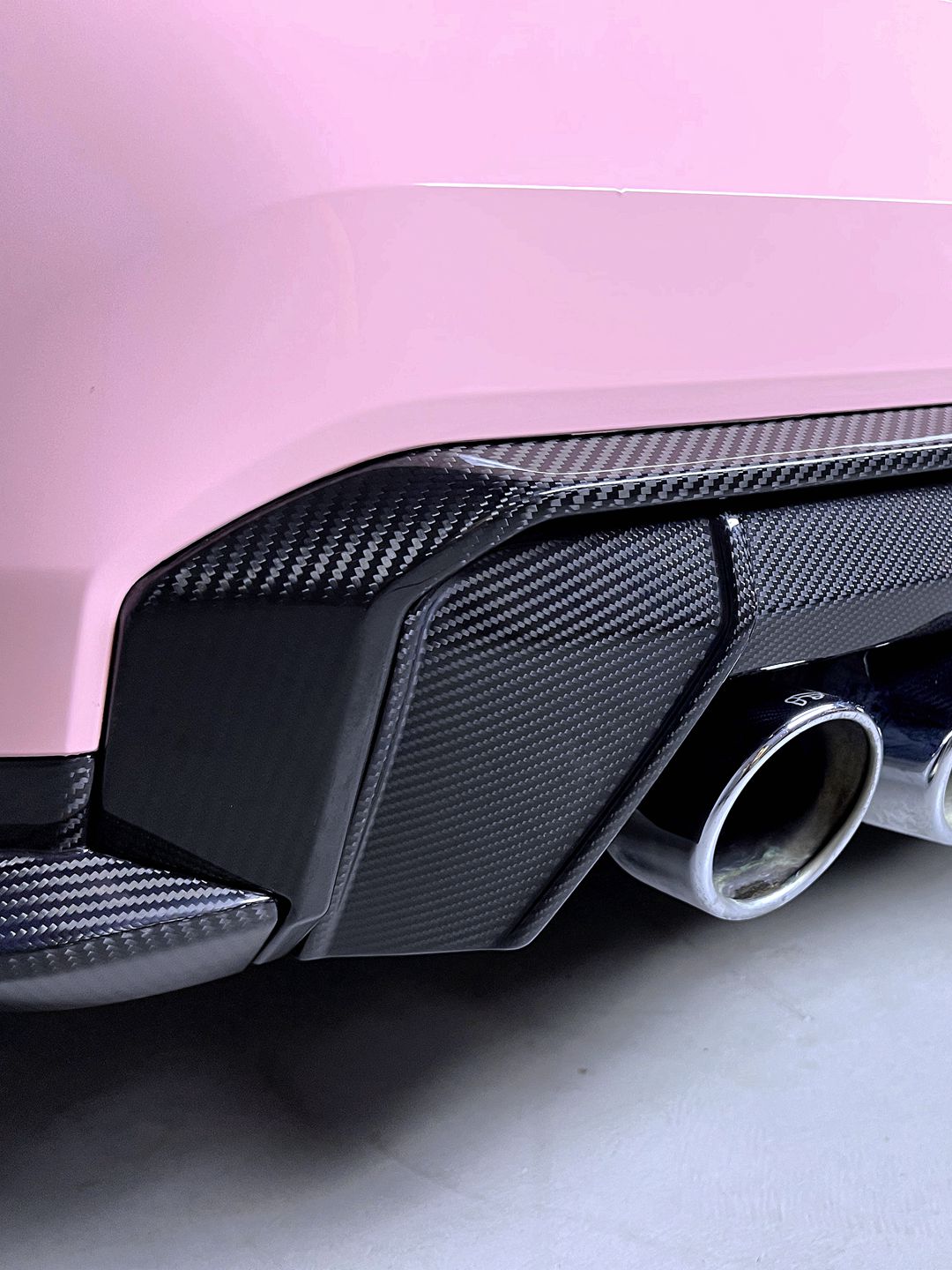 G8X Carbon Fiber Diffuser Outer Trim