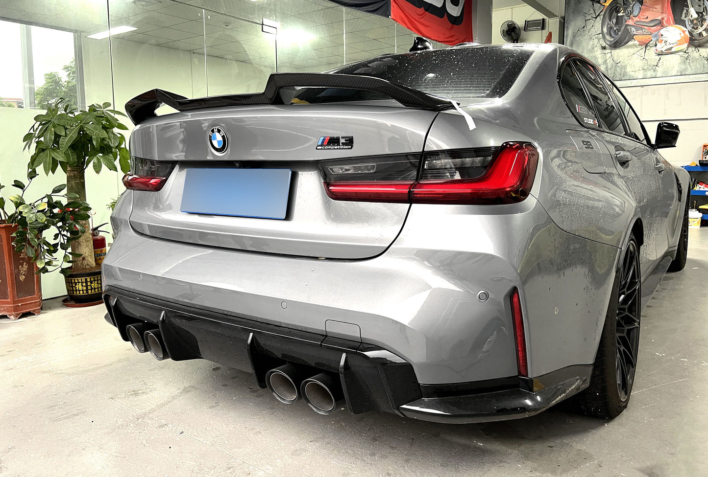 G8X V-Style Carbon Fiber Spoiler